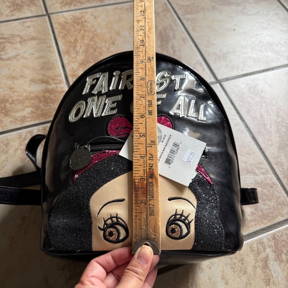 Danielle Nicole Snow White Fairest One of All Mini Backpack Black Disney - Picture 14 of 16